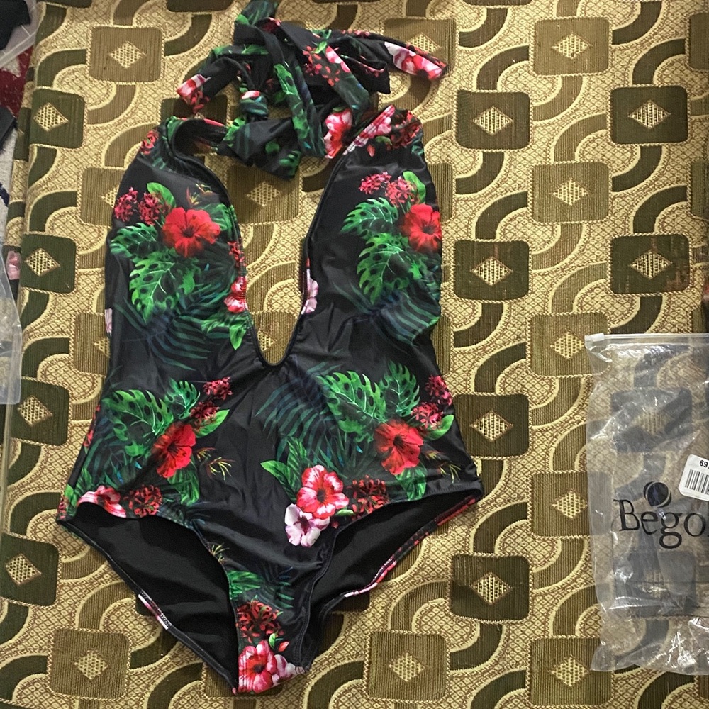 Begonia.K Tropical Floral One-Piece Halter Swimsuit – Black/Green/Red – Size XL